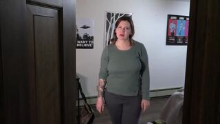 Bettie Bondage – NYE Part 3 Bully Blackmail Fucks Mom