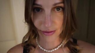 Tatum Christine - Domestic Housewife Roleplays As Freaky Mommy