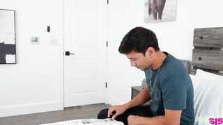 Scarlett Rosewood - What Are You Hiding In Your Pants Stepbro? - S37:E9