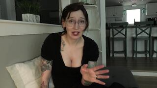 Bettie Bondage – Milky Stepmommy Helps You