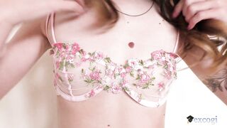 Tiny And Shy Newbie Daisy Tries Her First Porn