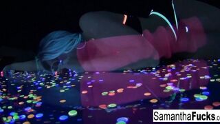 Samantha Saint gets off in this super hot black light solo