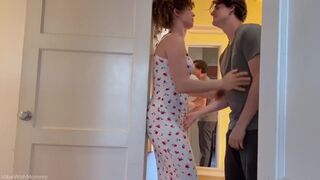 VibeWithMommy - Mom Fucks Before Family Reunion