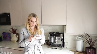 Anna Scot - StepMommy wants a Toyboy
